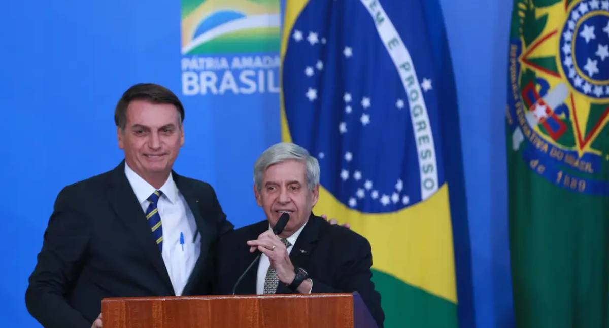Defesa de Augusto Heleno nega participação do general em golpe