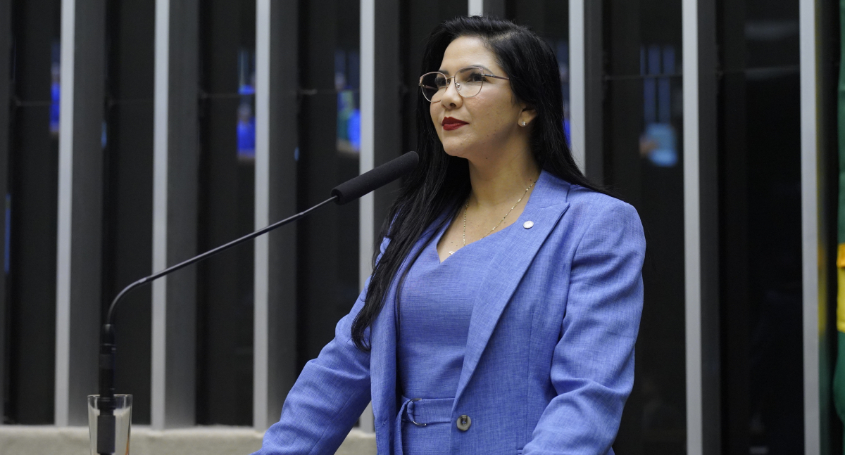 Deputada Cristiane Lopes Vota a Favor de Vale-Refeição para Entregadores de Aplicativo