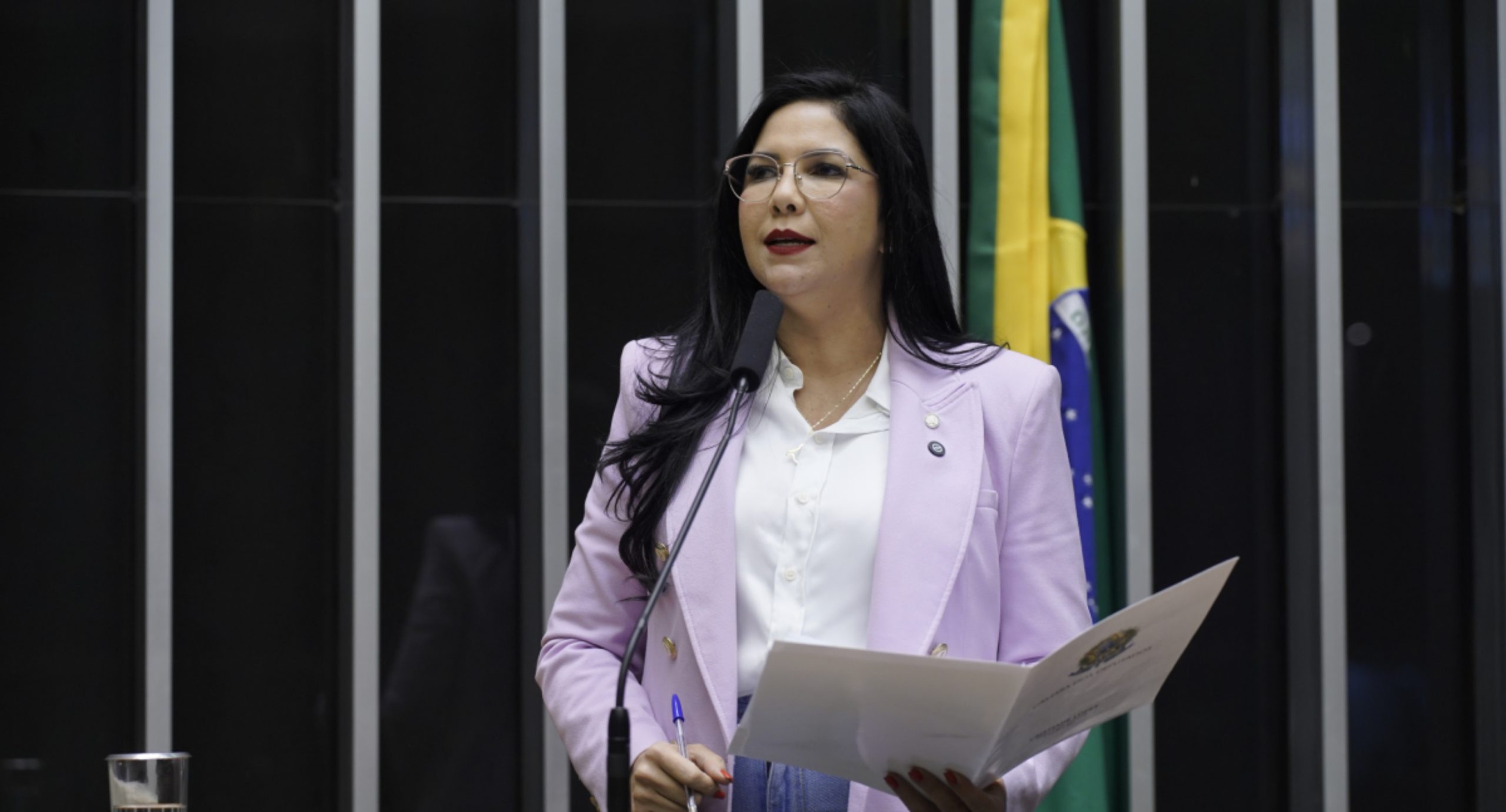 Deputada Cristiane Lopes vota favorável à MP que garante alívio na conta de luz de famílias rondonienses