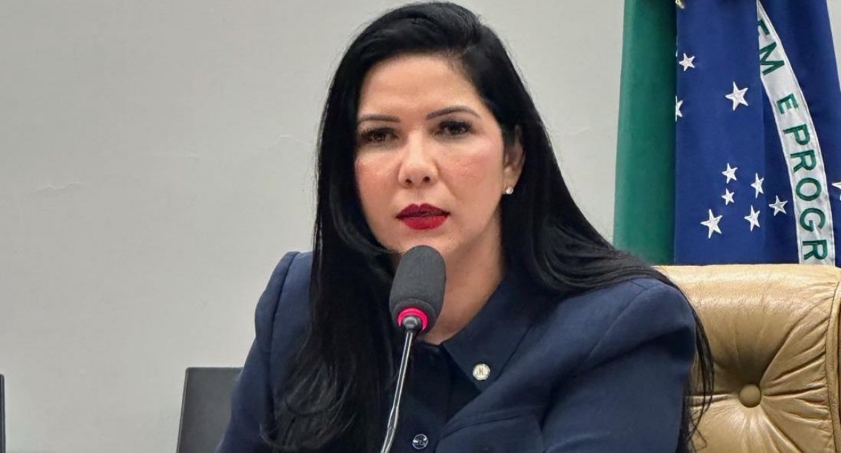 Deputada Cristiane Lopes vota sim à urgência do PL da Anistia