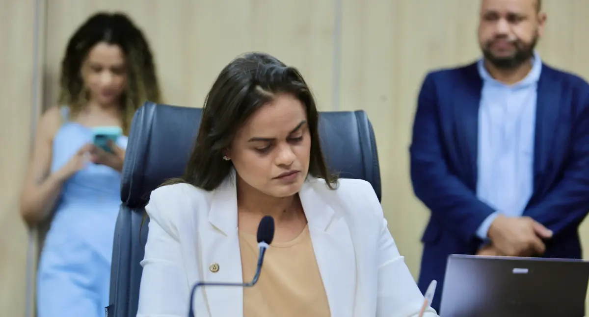 Deputada Dra. Taíssa solicita operação tapa-buraco no distrito Planalto São Luiz em Cabixi
