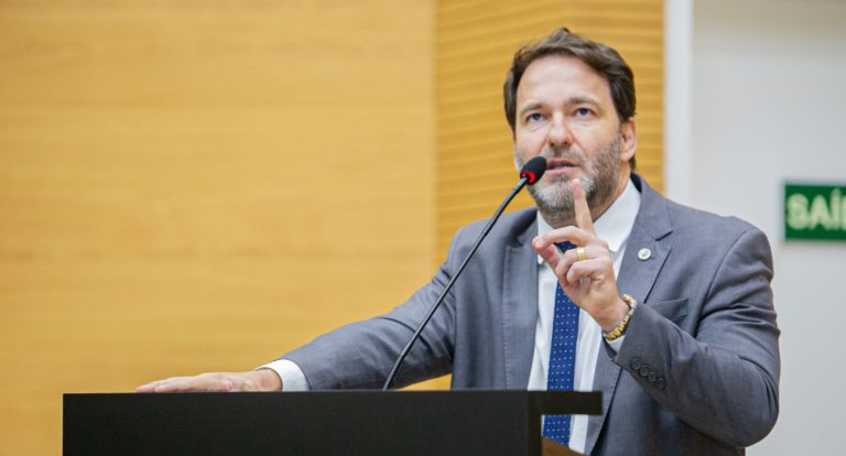 Deputado Alex Redano solicita recuperação urgente da RO-140 entre B40 Sul e Joelândia