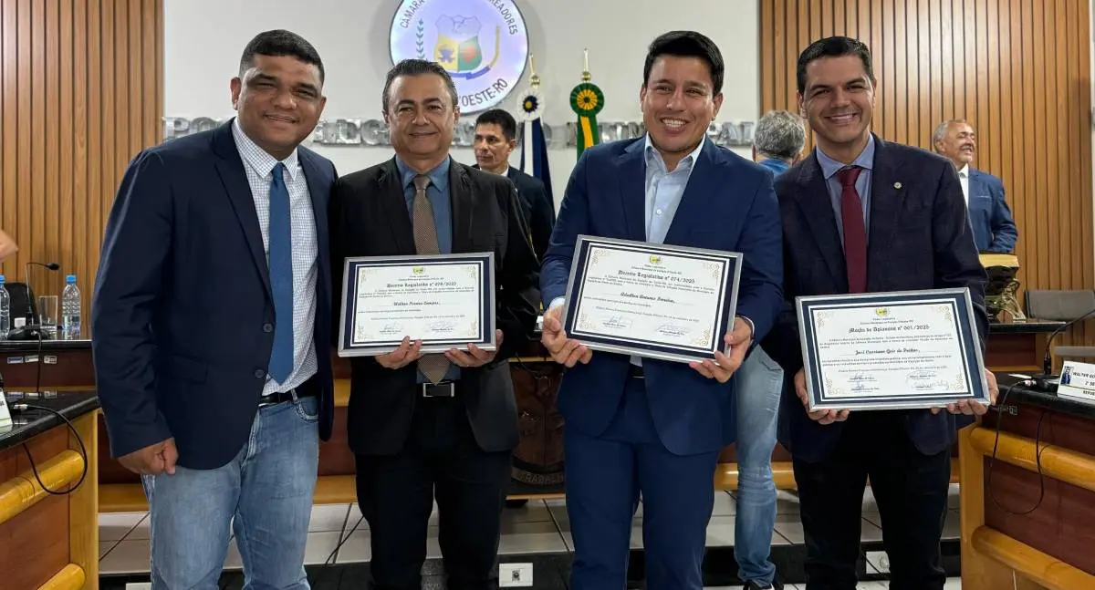 Deputado Cássio Gois e prefeitos recebem homenagem em sessão solene em Espigão do Oeste