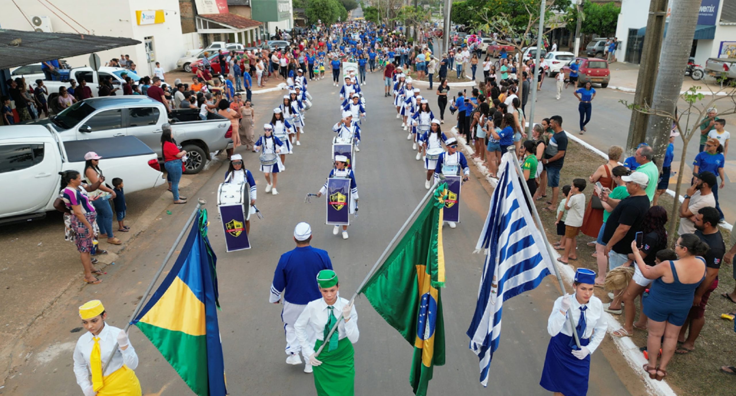 Desfile de 7 de Setembro mobiliza 2 mil pessoas e homenageia pioneiros em Rio Crespo