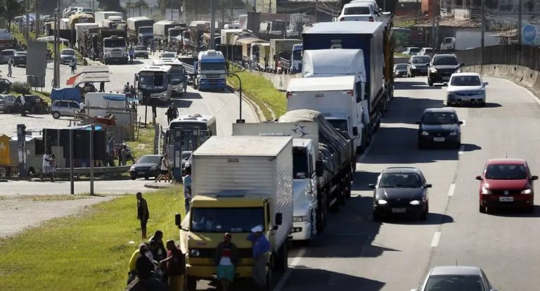 Dia Nacional do Caminhoneiro celebra a categoria