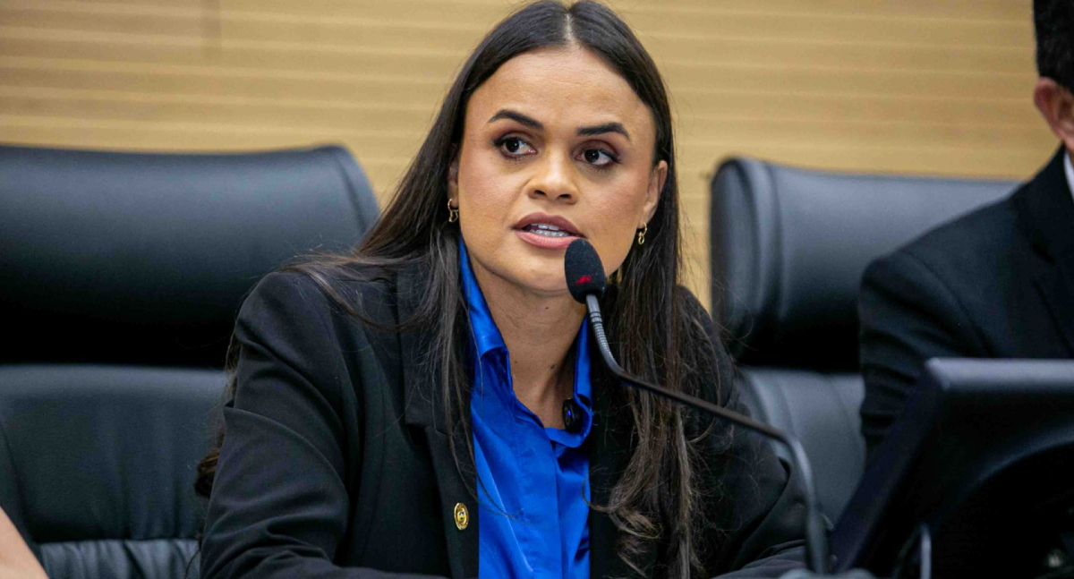 Dra. Taíssa solicita videomonitoramento inteligente em frente às escolas estaduais