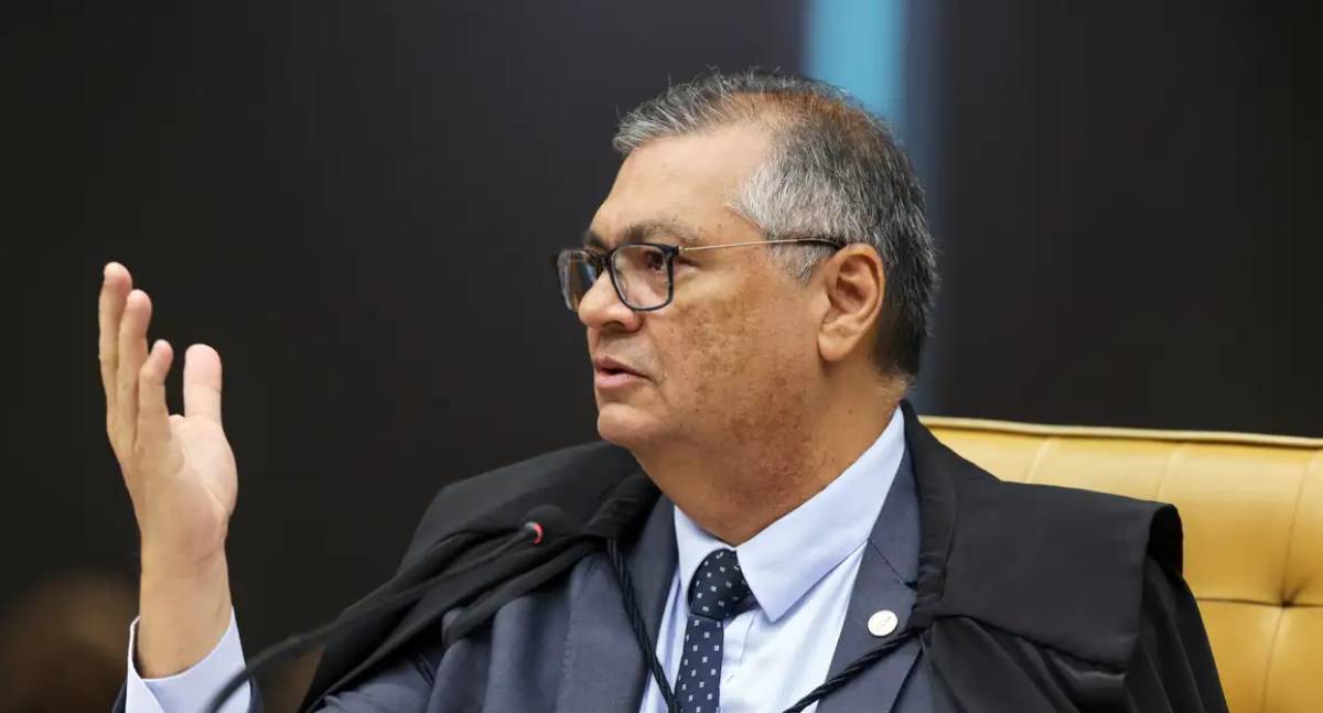 Emendas Pix têm repasses suspensos para nove municípios