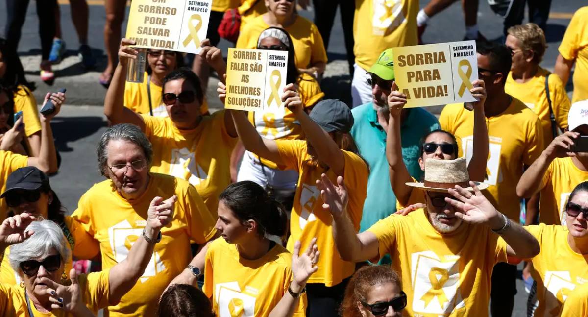 Estudo global comprova danos do álcool à saúde mental e liga consumo ao suicídio