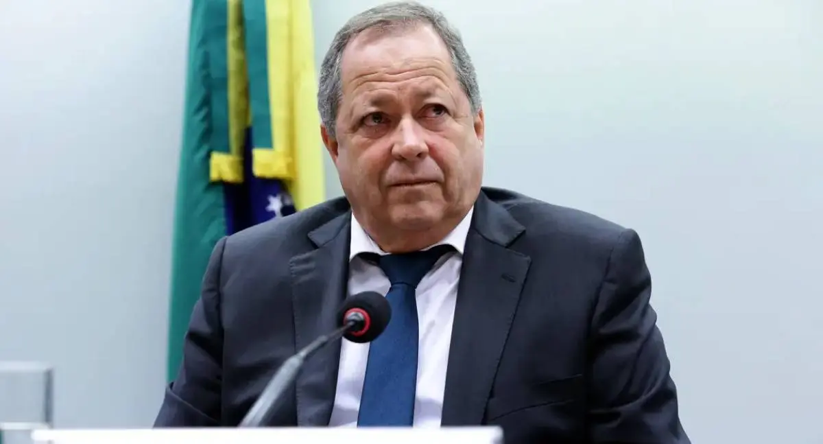 Flávio Dino mantém cassação de Chiquinho Brazão
