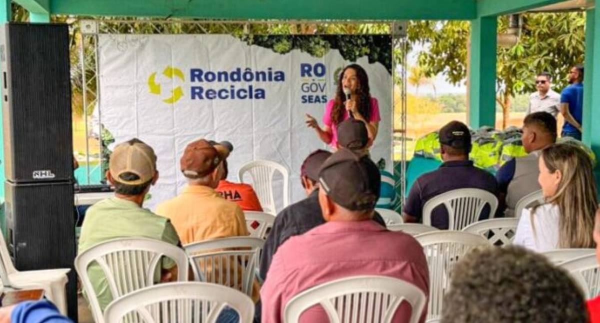 Governo de RO entrega kits do programa Vencer e EPIs a catadores em Vilhena