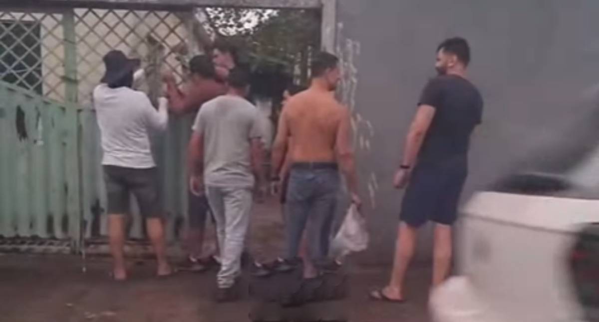 Homem acusado de roubo é agredido por populares em Porto Velho