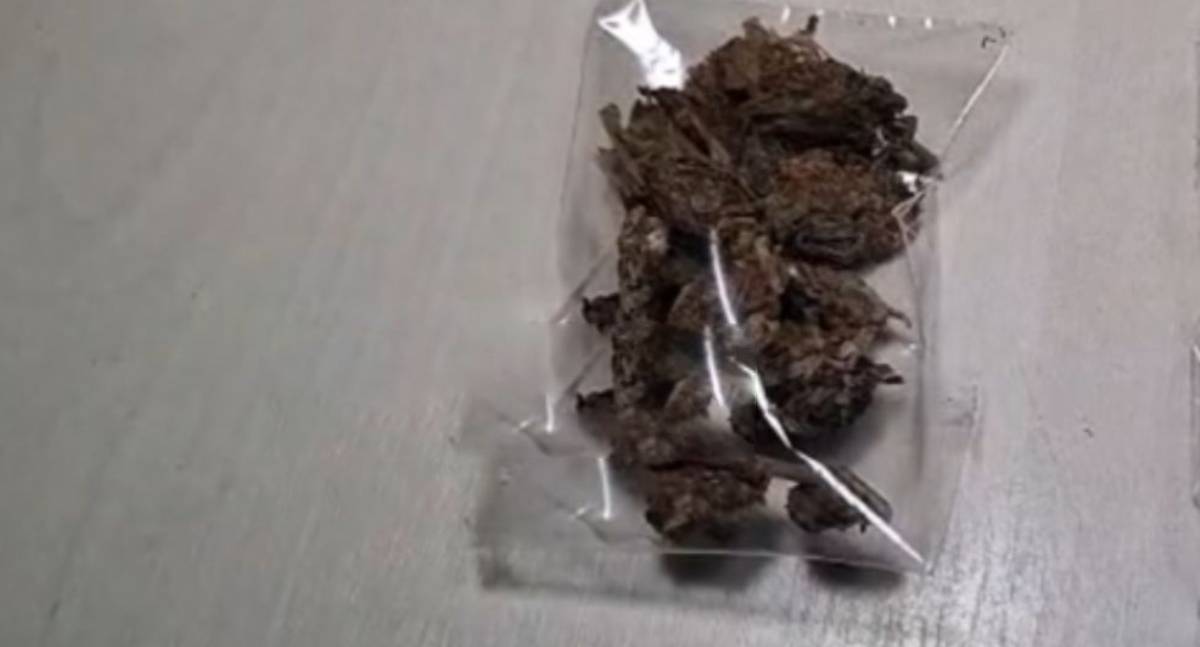 Homens são abordados com drogas em local de tráfico em Ji-Paraná