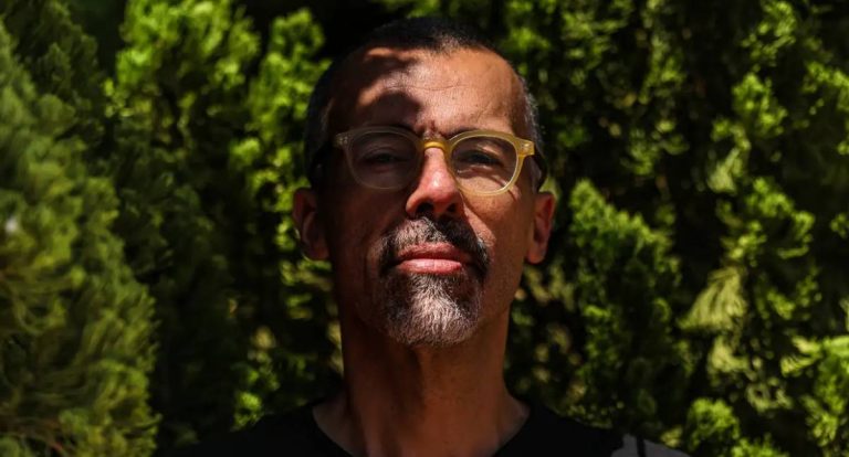 Jamil Chade discute desumanização e 'distopia' nos EUA de Trump