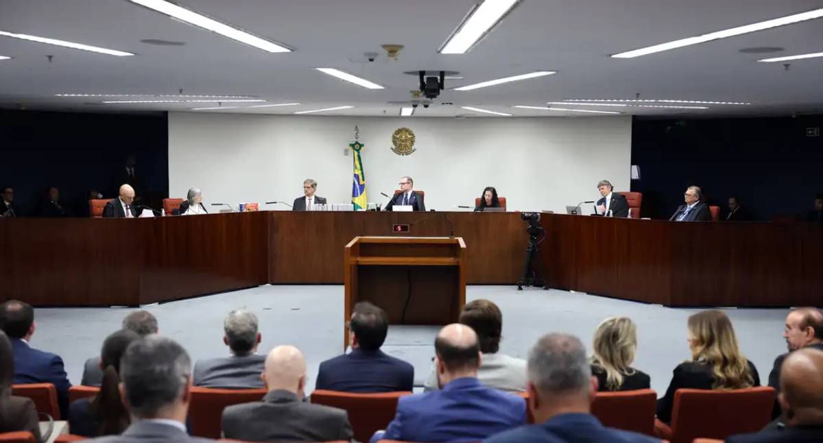 Julgamento de Bolsonaro no STF é retomado