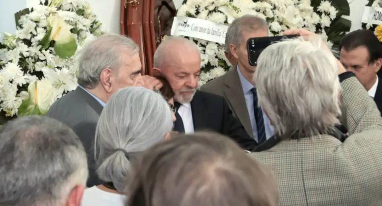 Lula classifica Mino Carta como 'o melhor jornalista brasileiro'