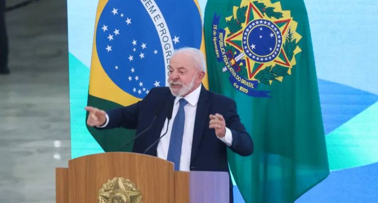 Lula critica aprovação da PEC da Blindagem