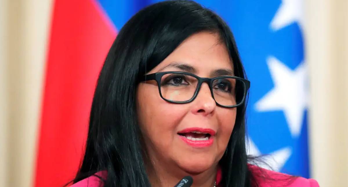 Maduro concede poderes de segurança por decreto em caso de intervenção militar