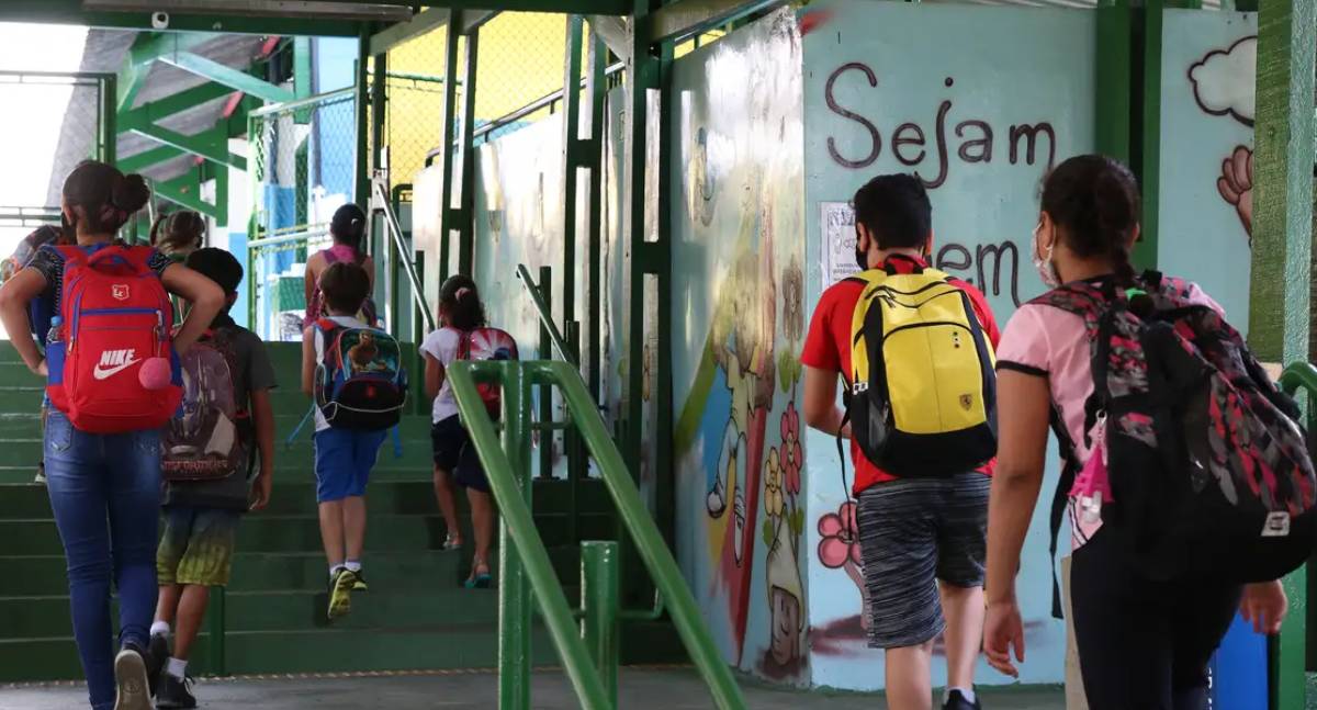 Menos da metade das escolas públicas do Brasil tem acesso à rede de esgoto