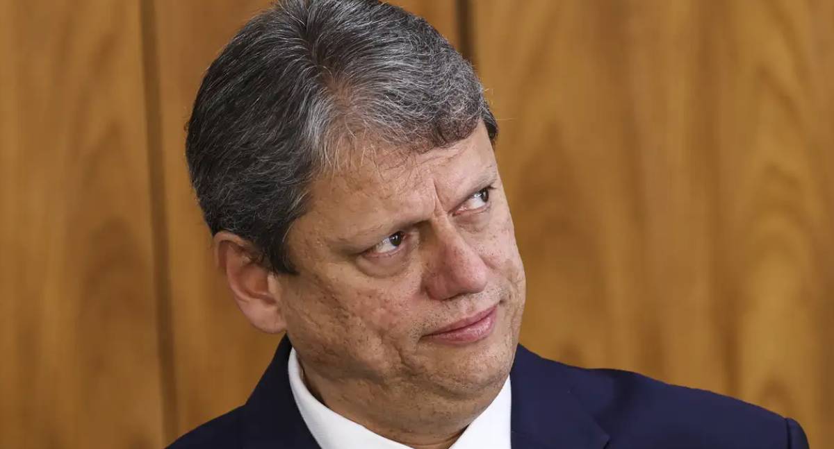 Ministro do STF pede parecer da PGR sobre investigação de Tarcísio