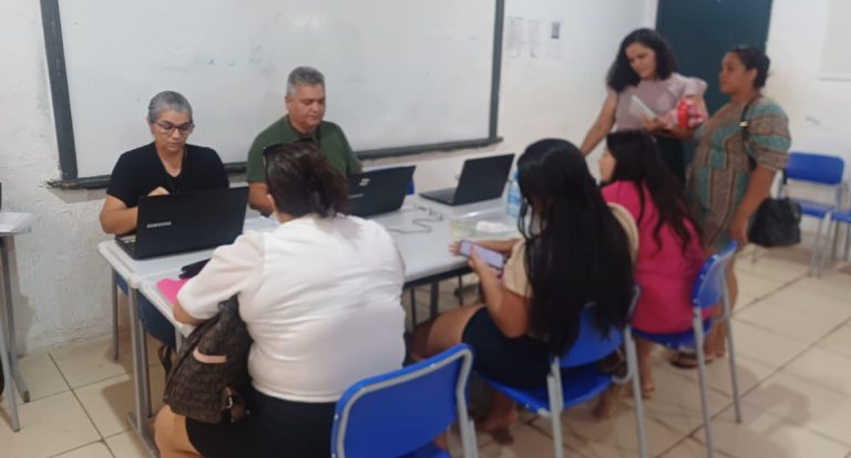 Moradores do bairro Nacional recebem serviços de cidadania no CRAS Elizabeth Paranhos