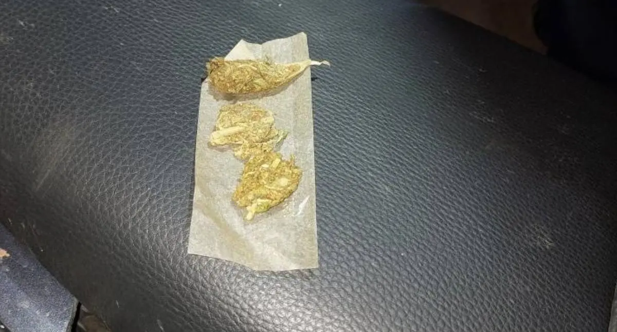 Motociclista é flagrado com maconha em Jaru