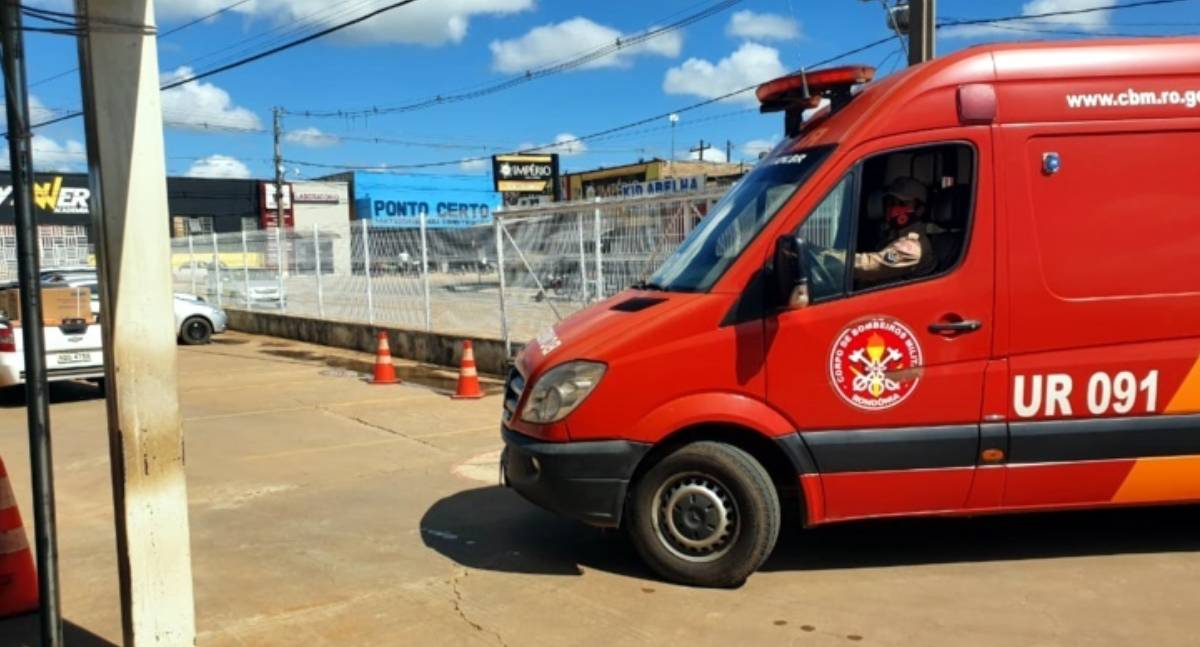 Motociclista se fere após frenagem brusca em Jaru