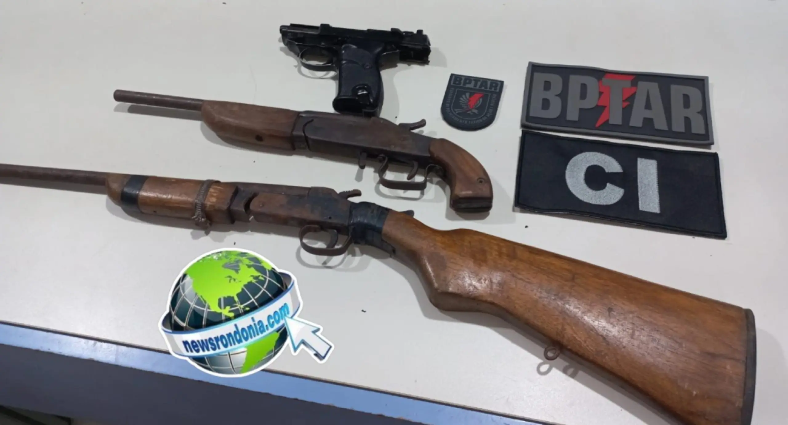 Mulher é presa com três armas em residencial na zona sul
