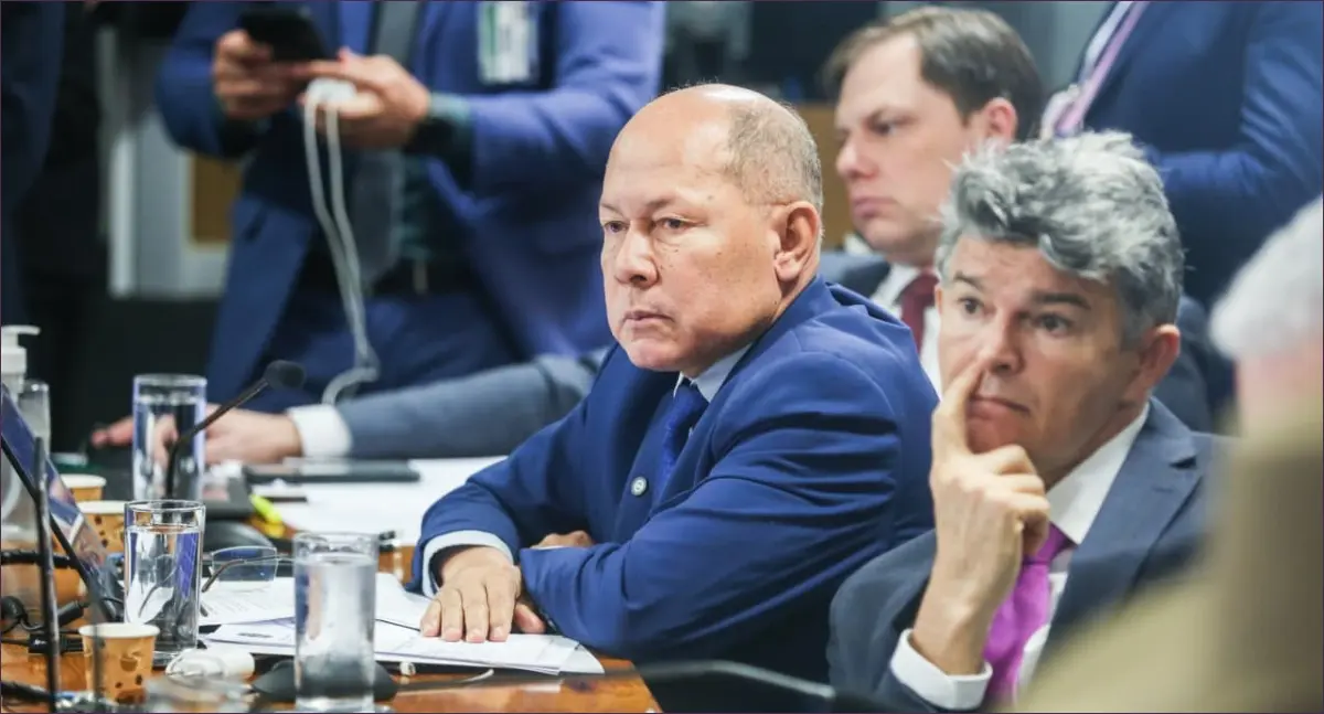 Na CPMI do INSS, “Careca” responde a deputado Coronel Chrisostomo e nega participação em esquema de fraudes