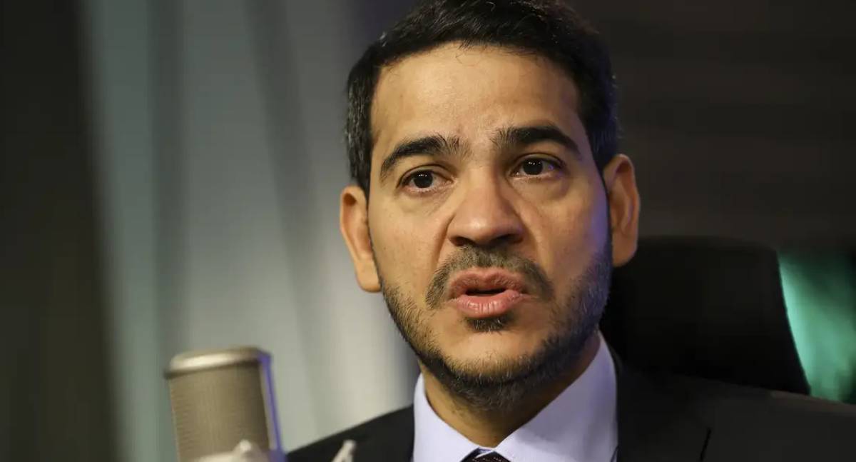 “Não vamos abrir mão da democracia”, diz Messias sobre visto revogado