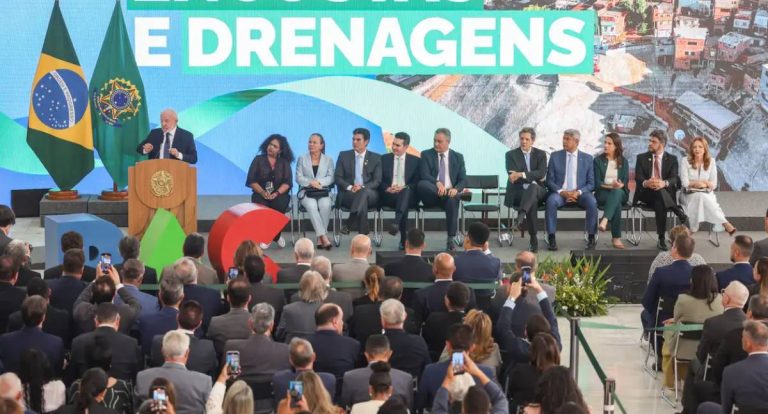 Novo PAC investirá R$ 11,7 bilhões em drenagem e encostas