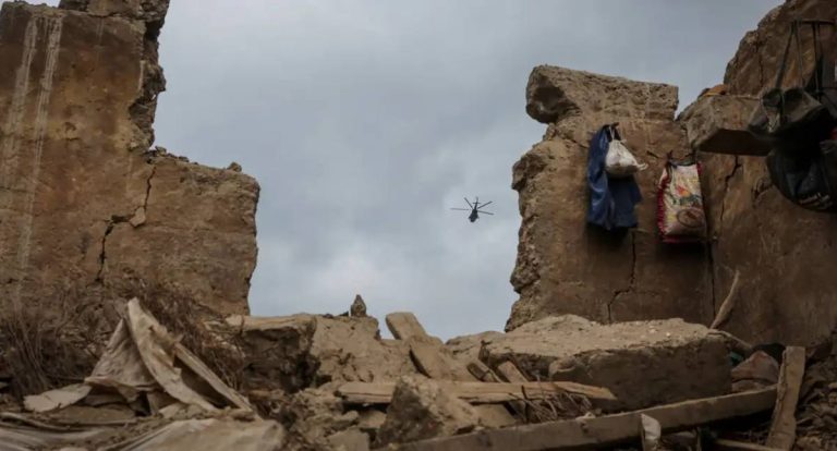 Número de mortos em terremoto no Afeganistão chega a 2.205