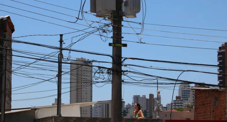 O "gato" de energia custou R$ 10,3 bilhões ao país em 2024