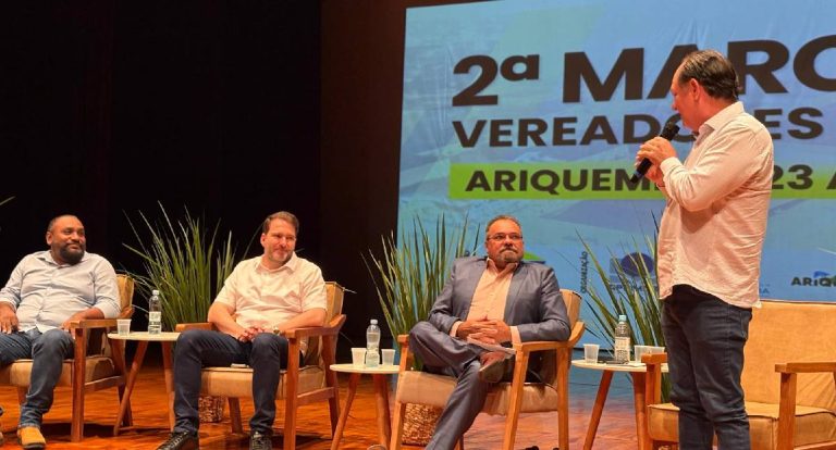 Pedro Fernandes prestigia 2ª Marcha dos Vereadores em Ariquemes