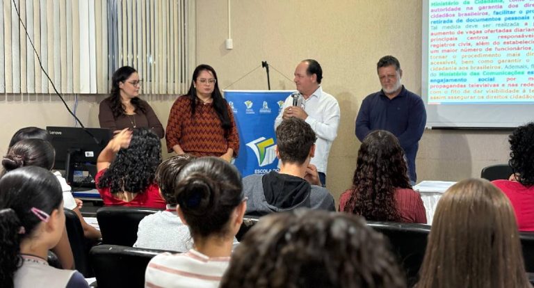 Pedro Fernandes viabiliza curso de redação para o ENEM em Monte Negro