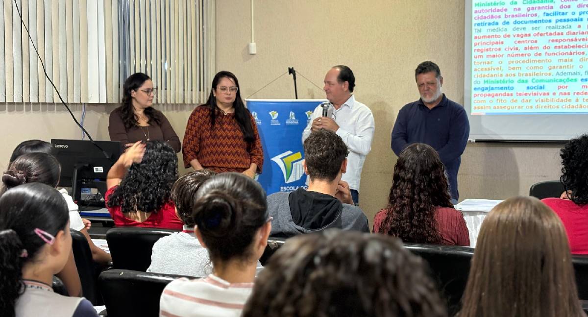Pedro Fernandes viabiliza curso de redação para o ENEM em Monte Negro