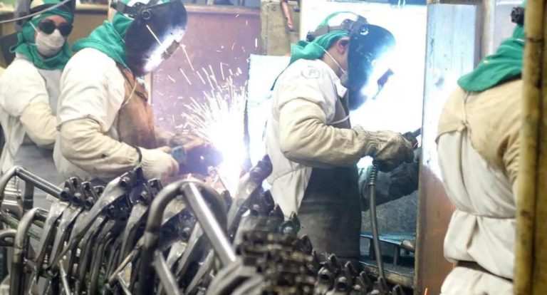 PIB do Brasil cresce 3,2% nos 12 meses encerrados em junho e mantém expansão econômica