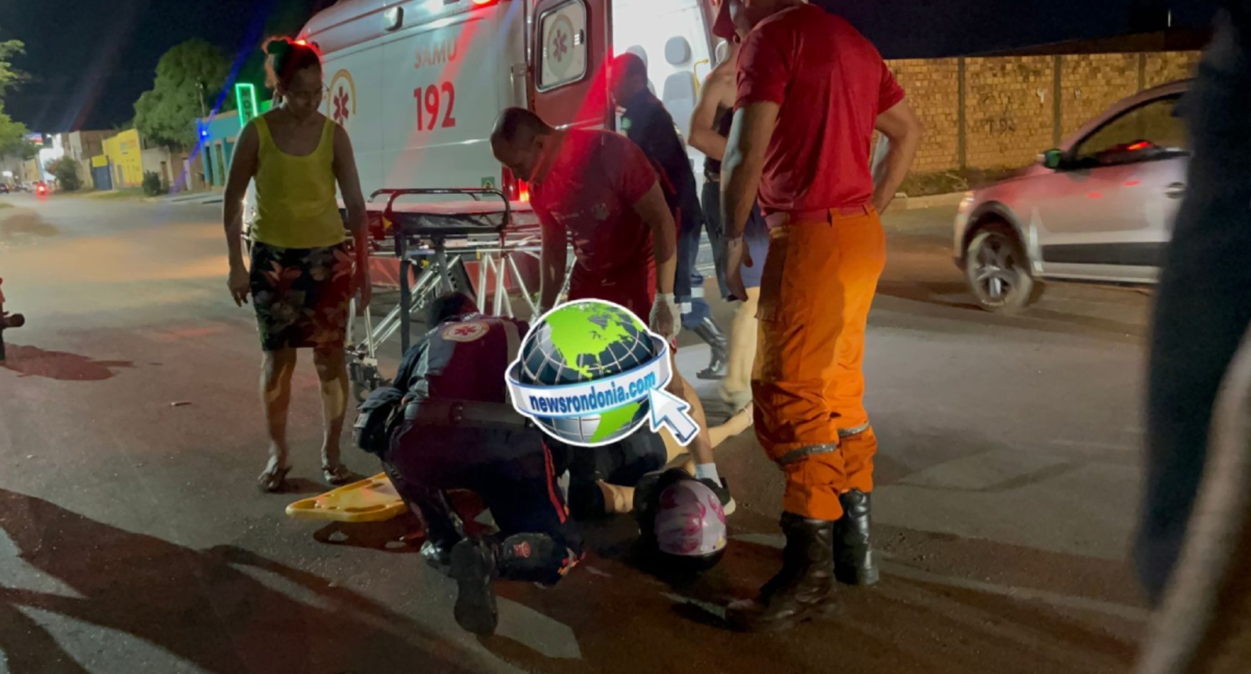 Pneu de moto estoura e mulher sofre grave acidente na Mamoré