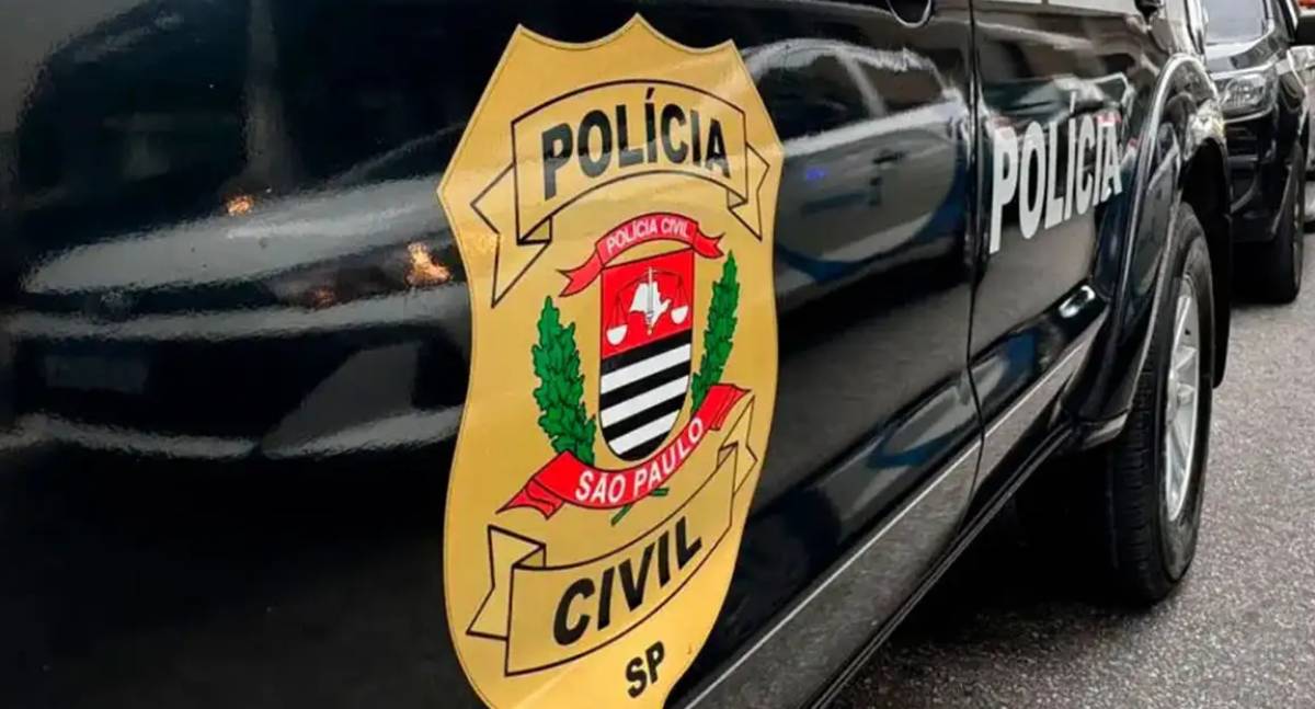 Polícia Civil de SP apreende porsche de influenciador 'Gato Preto'