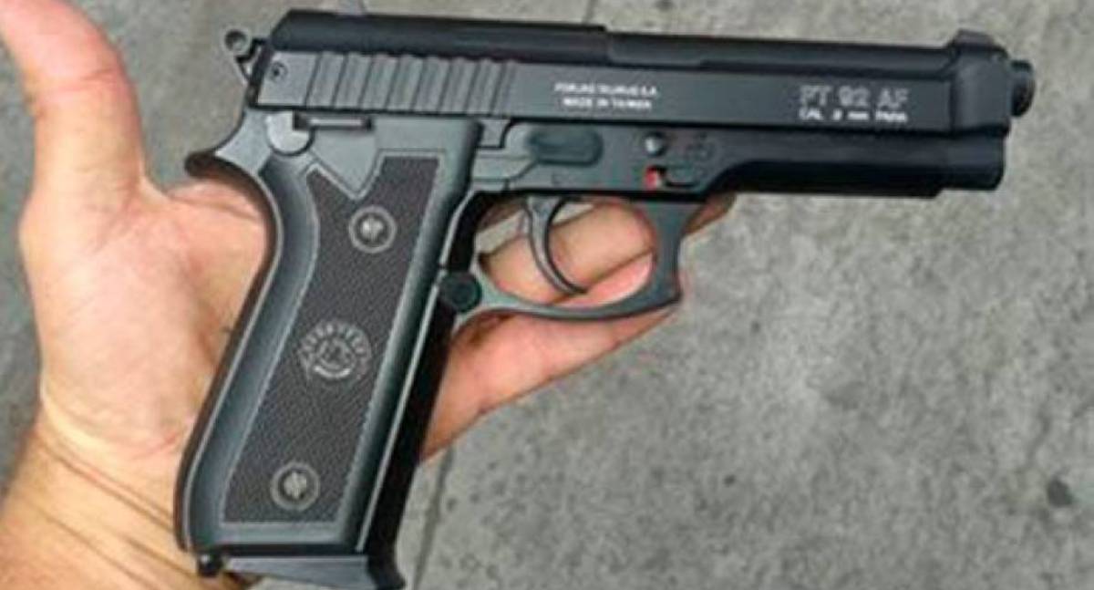 Policial de folga impede assalto com arma falsa em RO