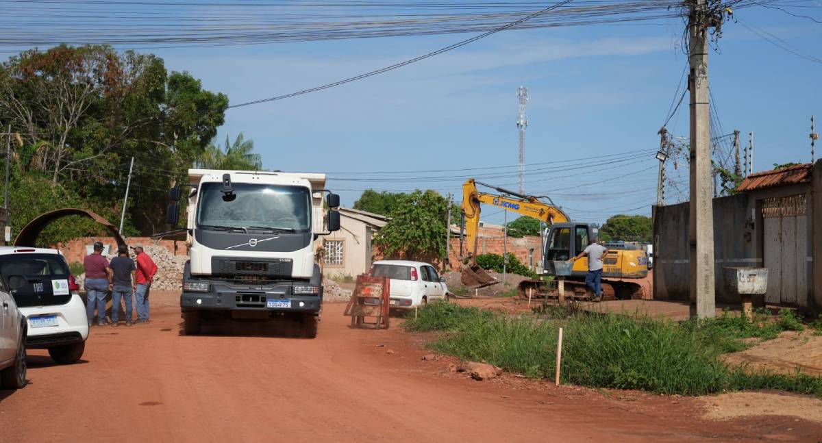Prefeitura de Porto Velho instala “tubão” de dois metros para prevenir alagamentos no Três Marias