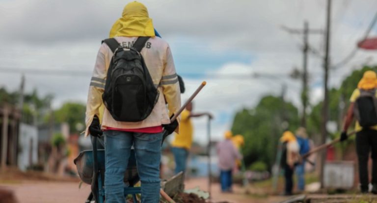Prefeitura de Porto Velho intensifica limpeza da drenagem e pede apoio da população para evitar alagamentos