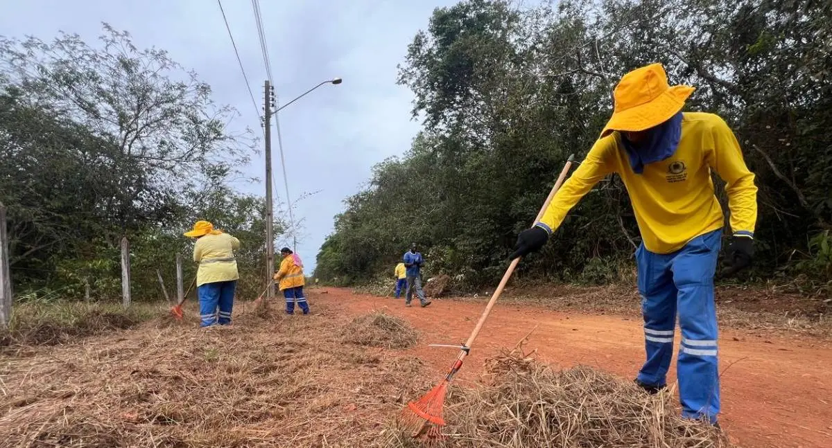 Prefeitura de Porto Velho realiza limpeza completa na Vila Nova de Teotônio para Festival de Pesca