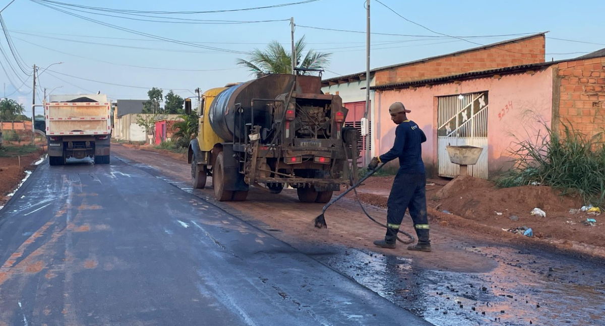 Prefeitura inicia pavimentação no bairro Parque Amazônia em Porto Velho