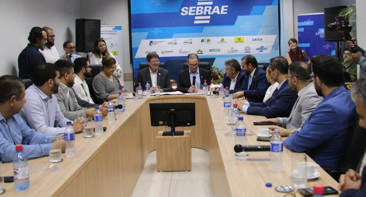 Presidente do Sebrae Nacional participa de reunião com conselheiros e colaboradores em Rondônia