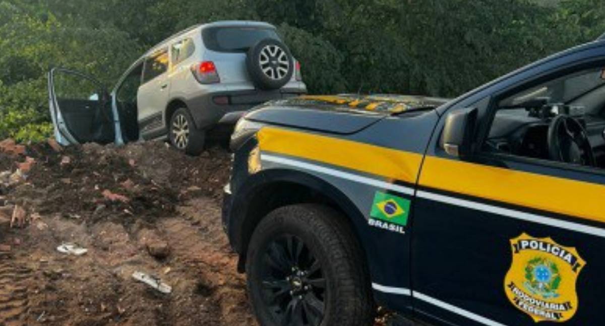 PRF apreende mais de 100 kg de cocaína em Pimenta Bueno e prende homem de 24 anos