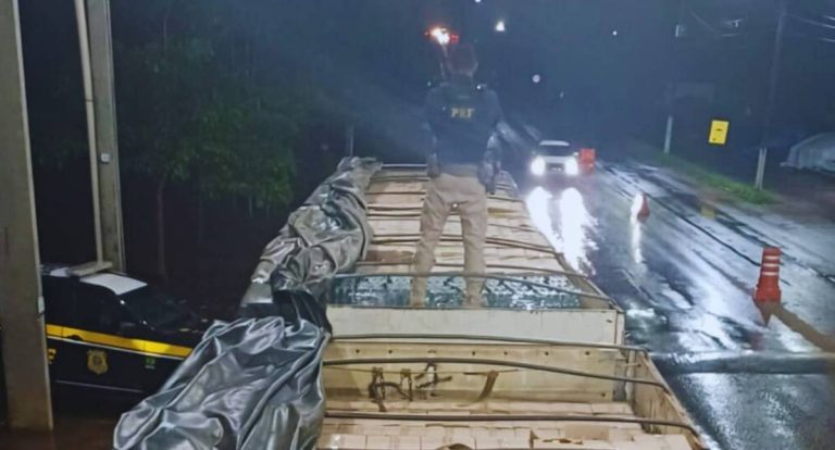 PRF em Rondônia apreende mais de 3.700 caixas de bebidas com apoio da SEFIN em Ji-Paraná