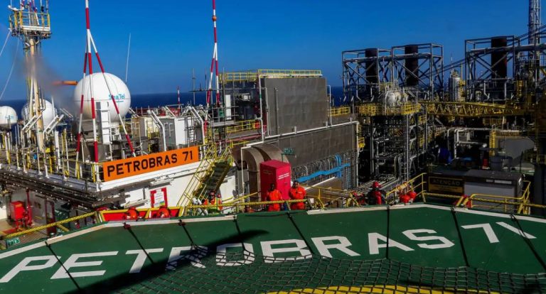 Produção de petróleo no Brasil atinge novo recorde