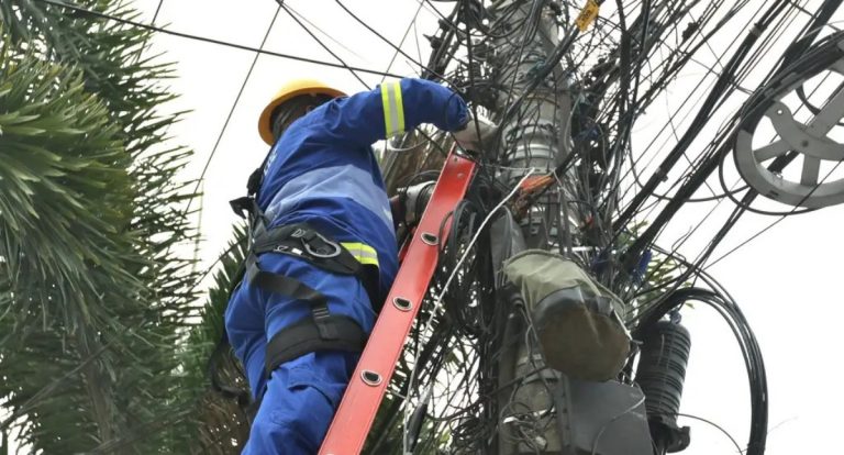 Risco no alto: técnicos de telecomunicações entre as principais vítimas de choques elétricos em Rondônia