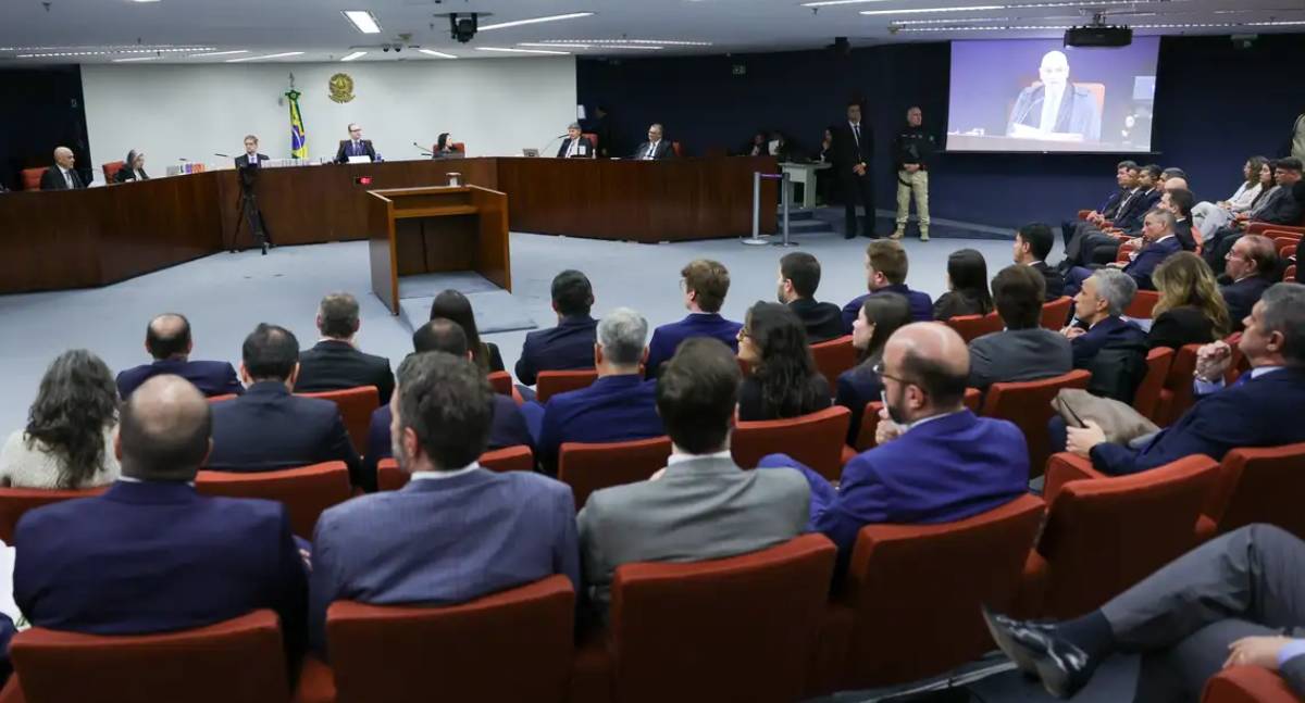 Saiba como foi o 1º dia do julgamento de Bolsonaro no STF