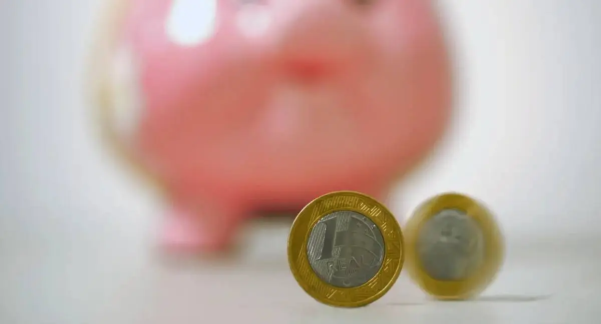 Saques da poupança superam depósitos em R$ 7,6 bilhões